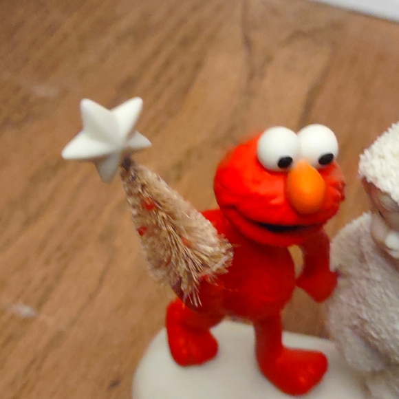 Department 56 Snowbabies Elmo Loves Christmas Figurine - Picture 7 of 8